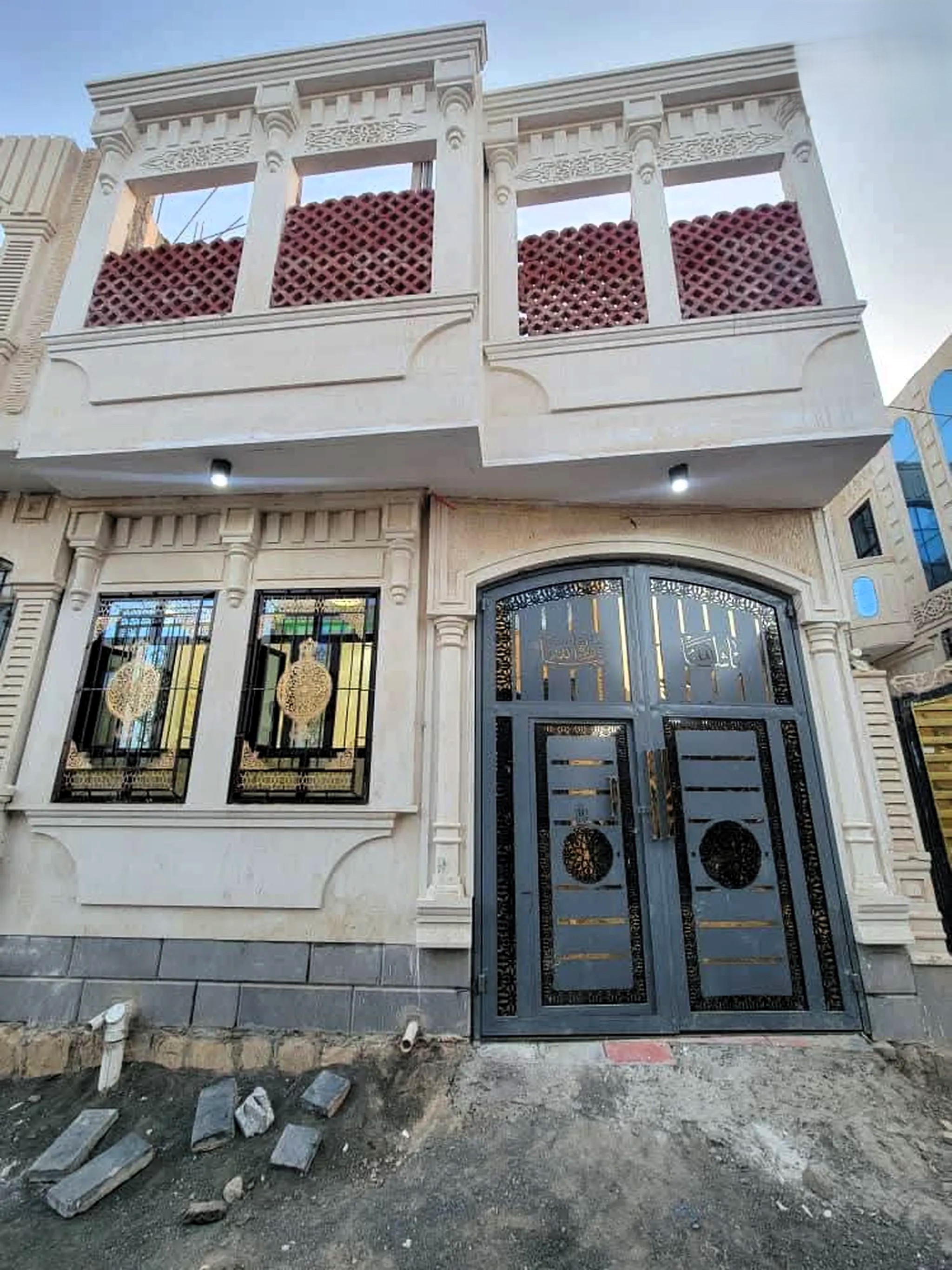 #منزل سكني جميل وأنيق وقريب الخط وكل الخدمات