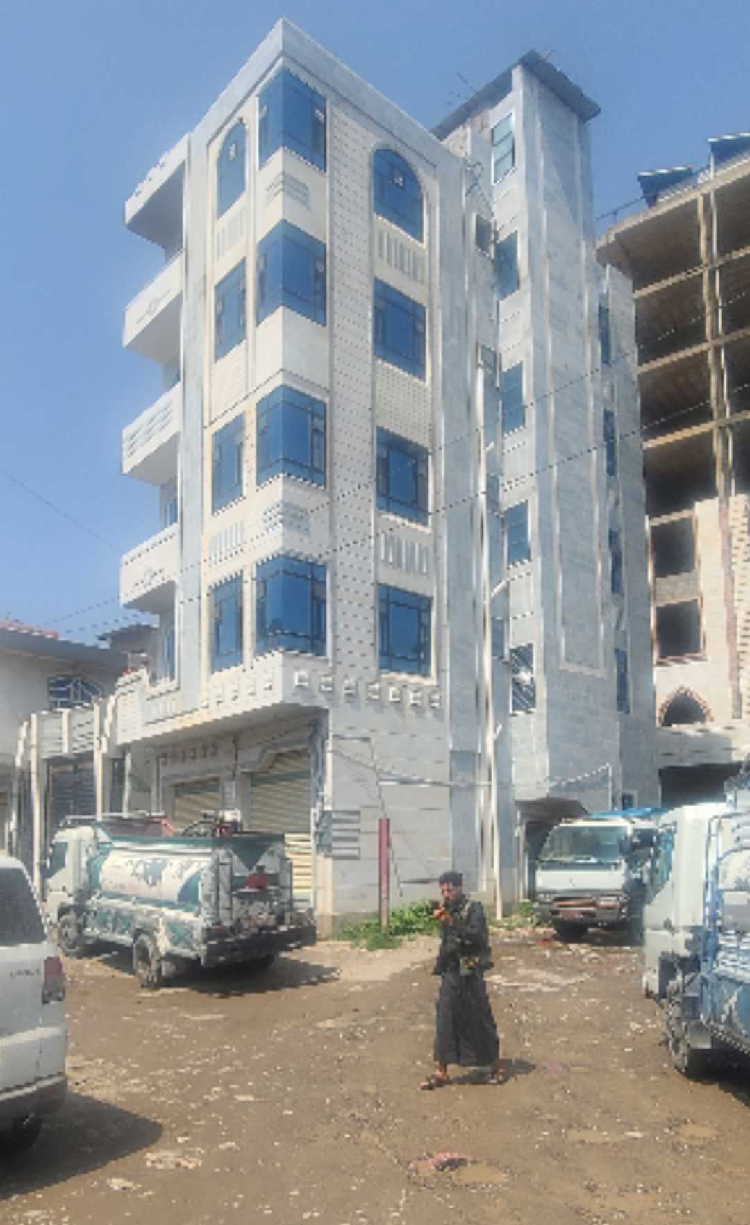 عرض عقاري استثمارية للبيــع في مدينة إب