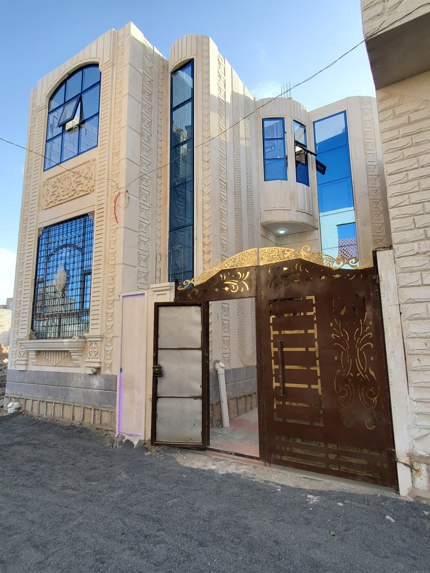 عررررررطه  فله مسلح هردي قواعد وعمدان تشطيبات وتعتيقات وديكورات سوبر لوكس