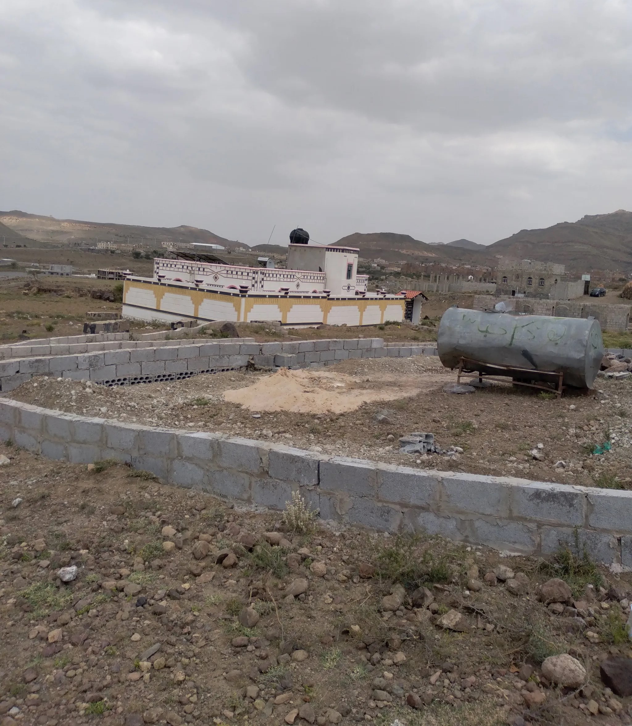 #ارض 3 للبن حر. في العشاش منطقه ريد