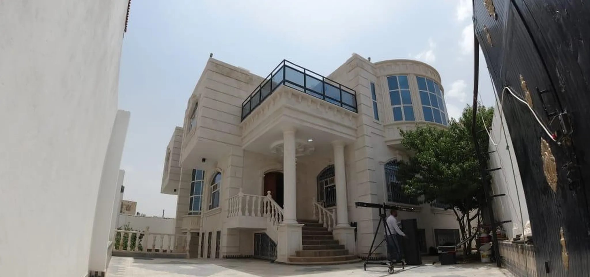 #من ارقى وافخم الفلل المفروشه في العاصمه صنعاء بيت بوس