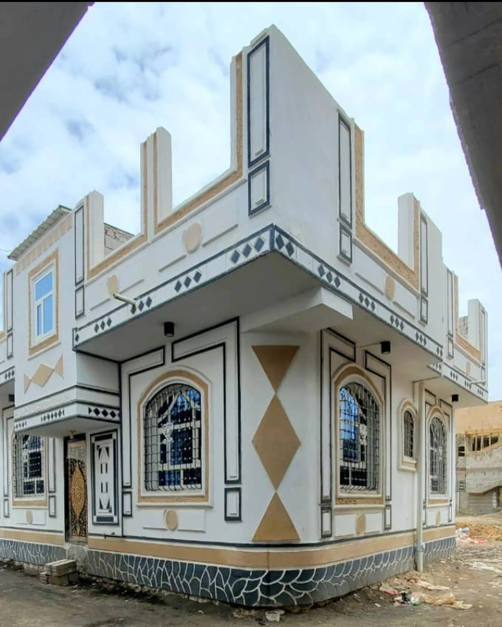 #للبيع بيت مسلح قواعد صبه هردي موقع جوار السوق والشارع العام