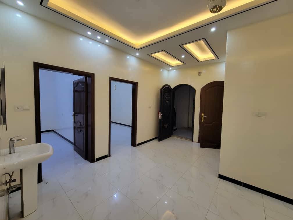 شقه للايجار في شملان حي الخانق