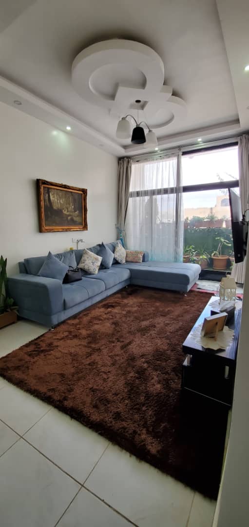 للإيجار شقة دبلوكس مفروشة راقية جدًا صنعاء بوس