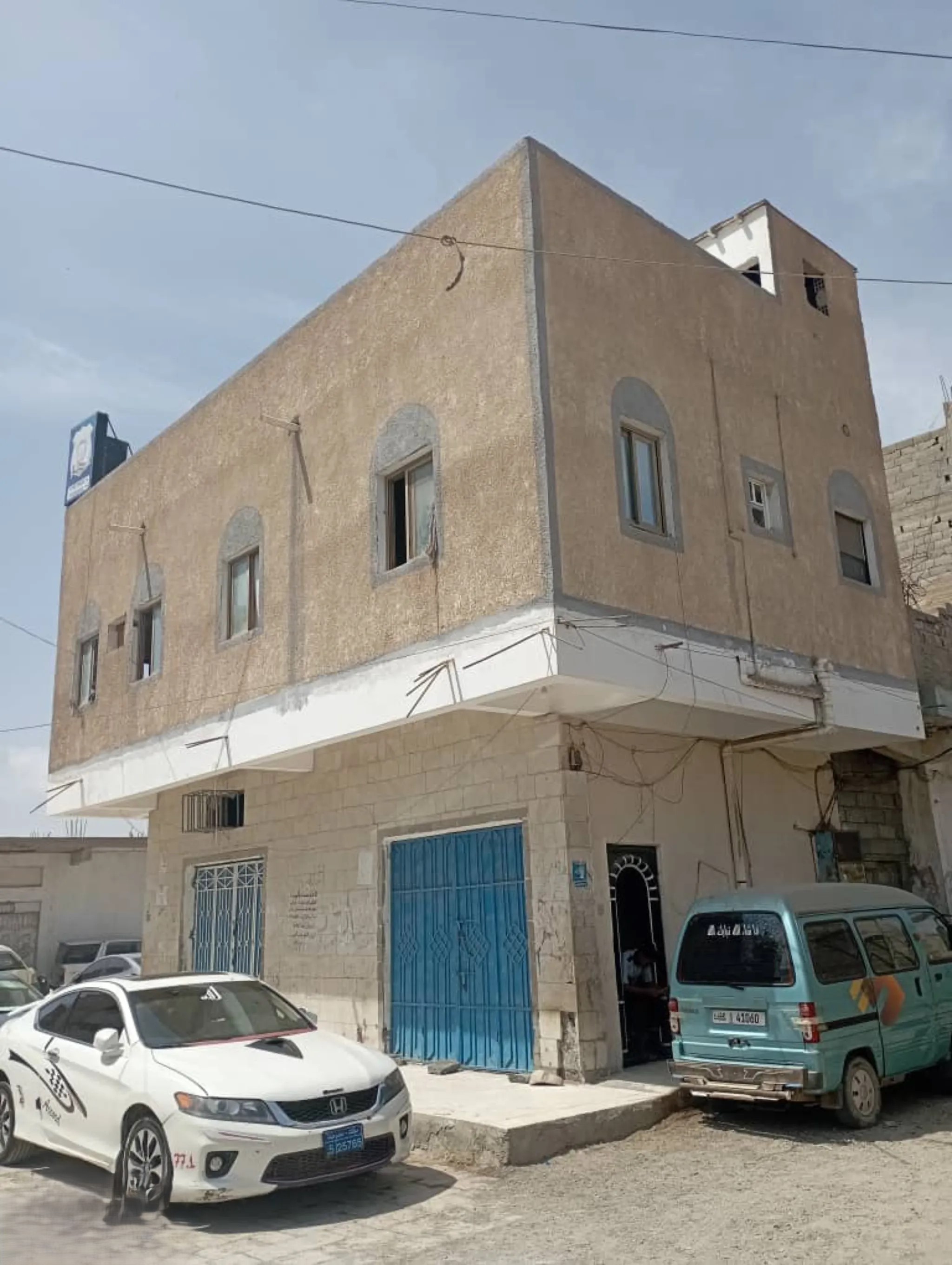 #عمارة للبيع في حي الممدارة عدن