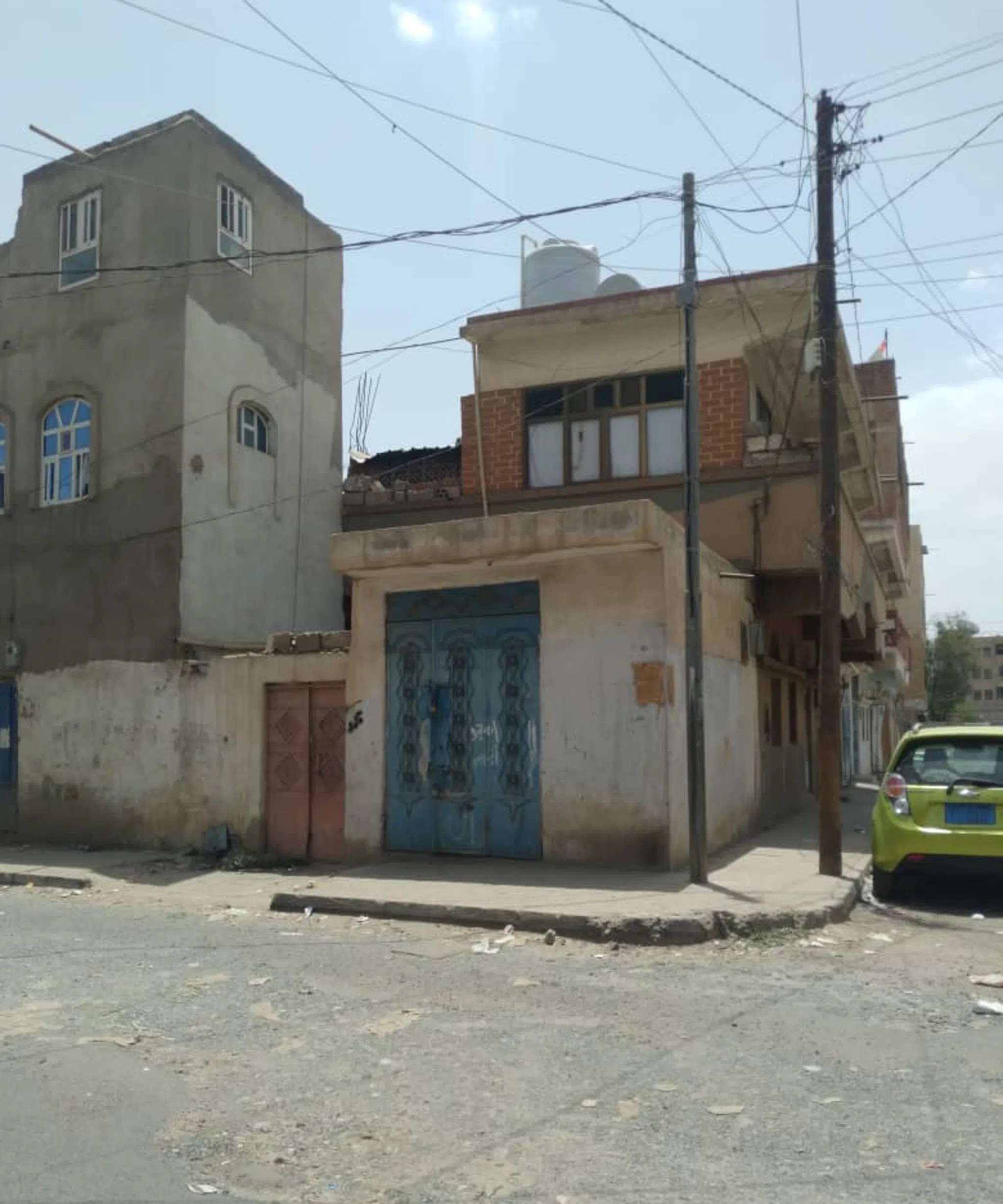 #للبيع .. منزل مسلح دورين ركني في شارع هائل بصنعاء