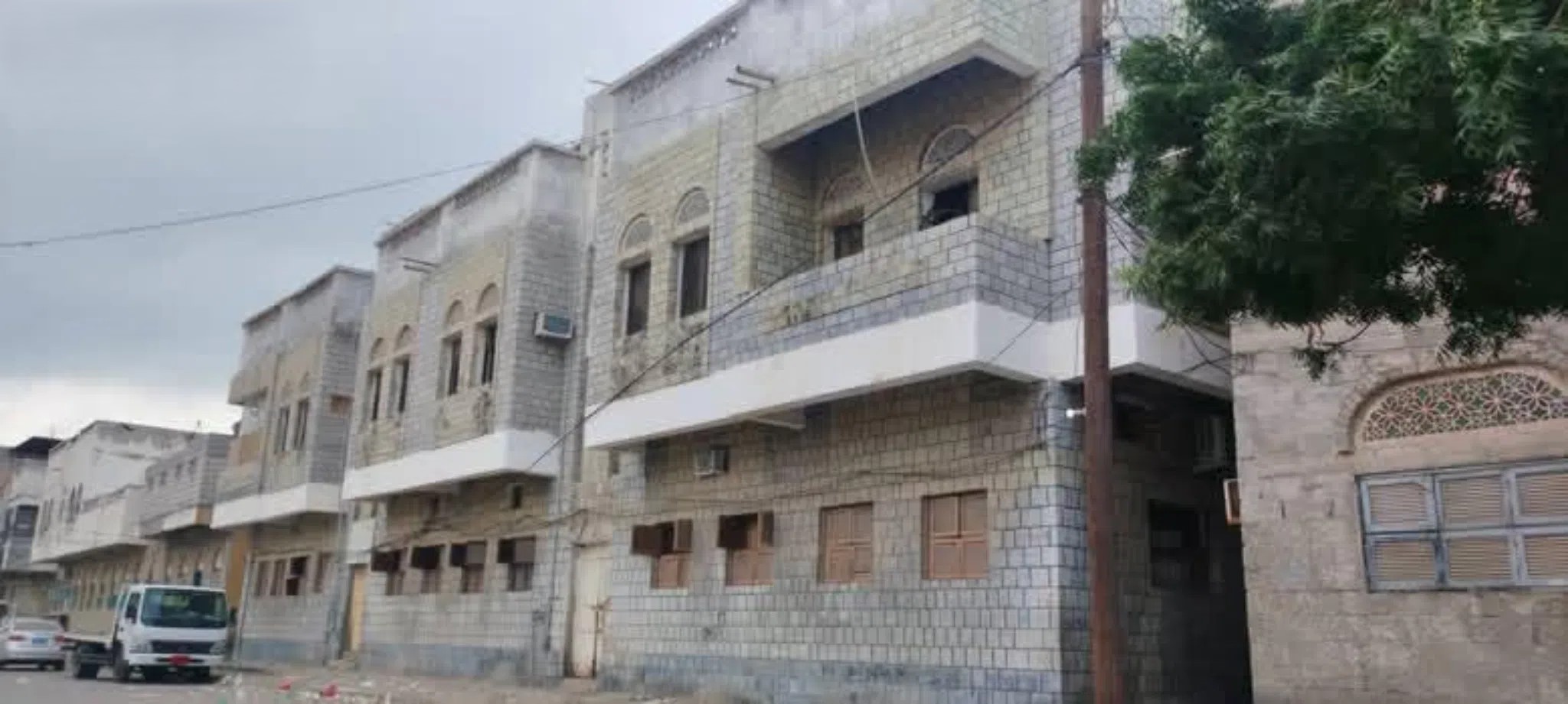 #عمارة للبيع في قلب الحديدة