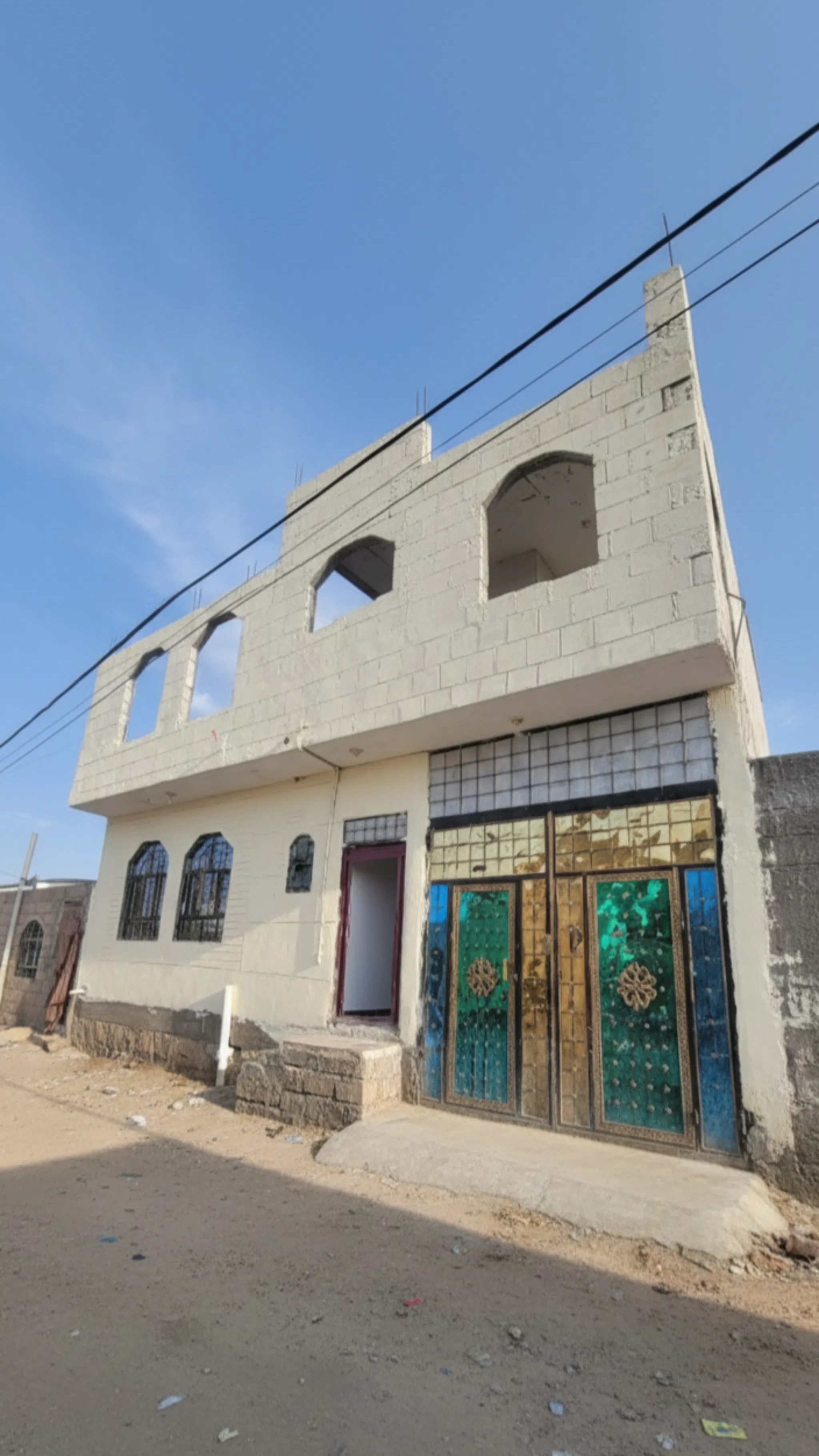 #بيت للبيع في صنعاء مسلح هردي قواعد وعمدان