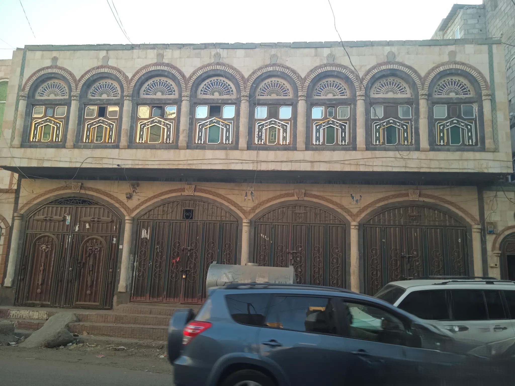 #عمارة من طابقين مساحة ثلاث لبن وعشر