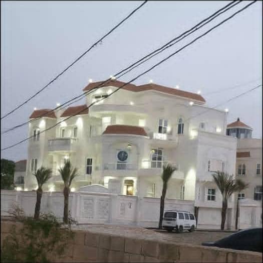 يوووجدلدينافلل للبيع بعده انواعها بيت بوس