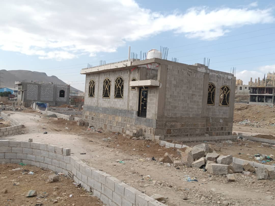 بعدسوق حزيز مقابل محطة مكه