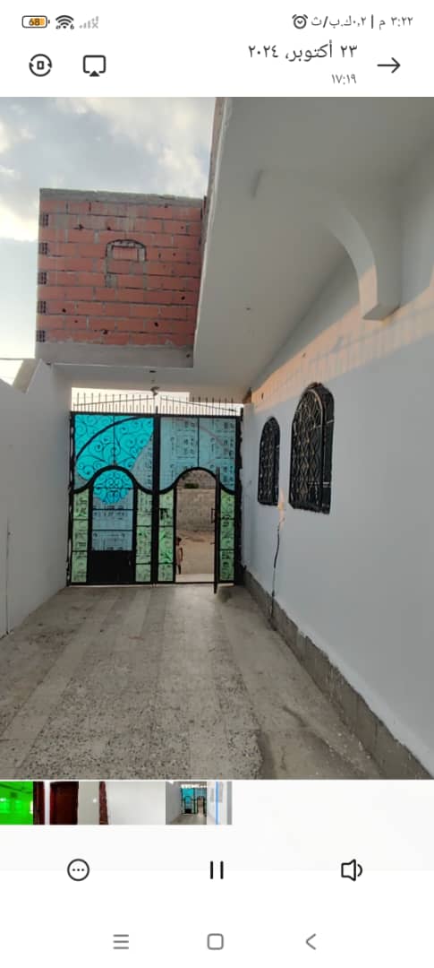 عقار للبيع بمدينة الحديدة بسعر مغري جدا