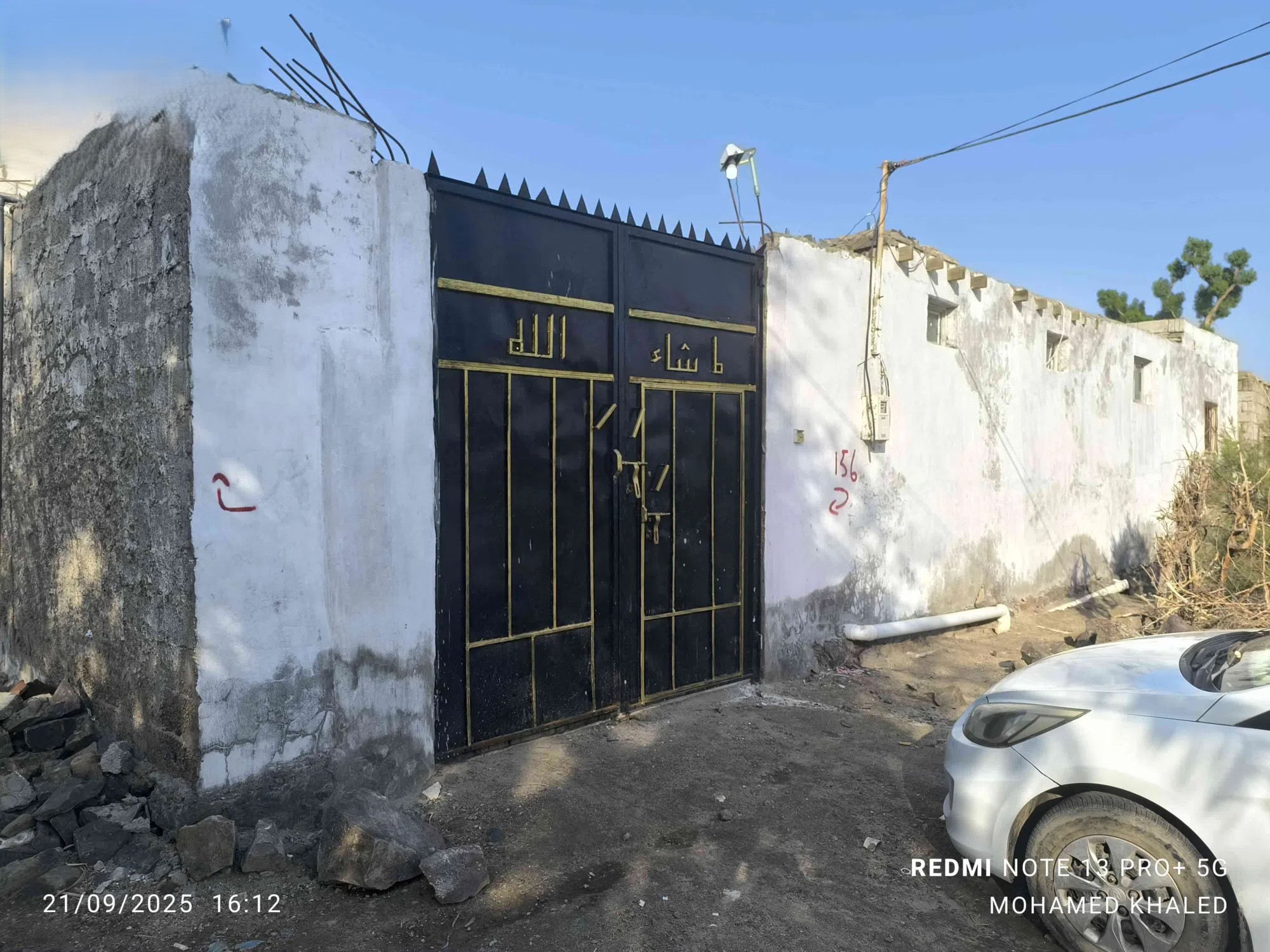 #للبيع بيت كبير في البريقه في الدكه قريب لخط الرئيسي للدكه الماء يجي لبيت تفاصيل البيت مكون من ⁦⁦6⁩⁩ غرف