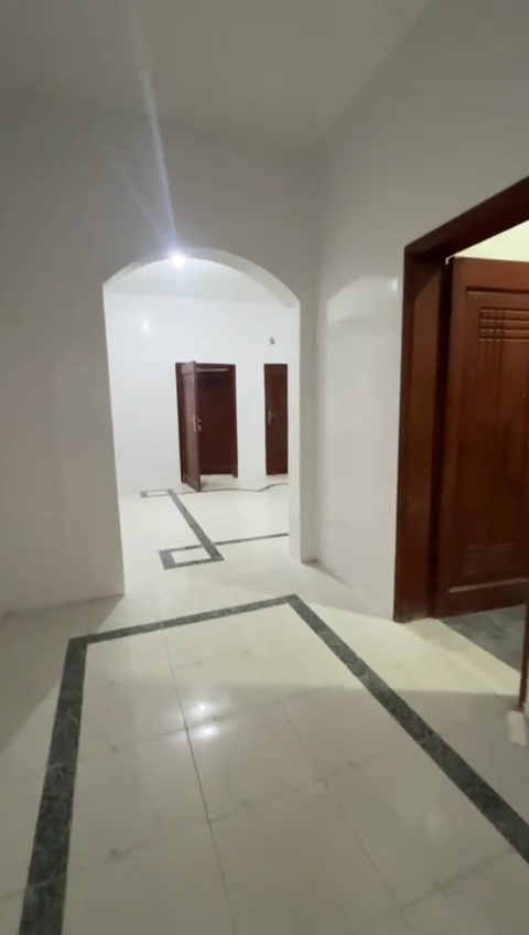 شقه للايجار حده امام شركه واي