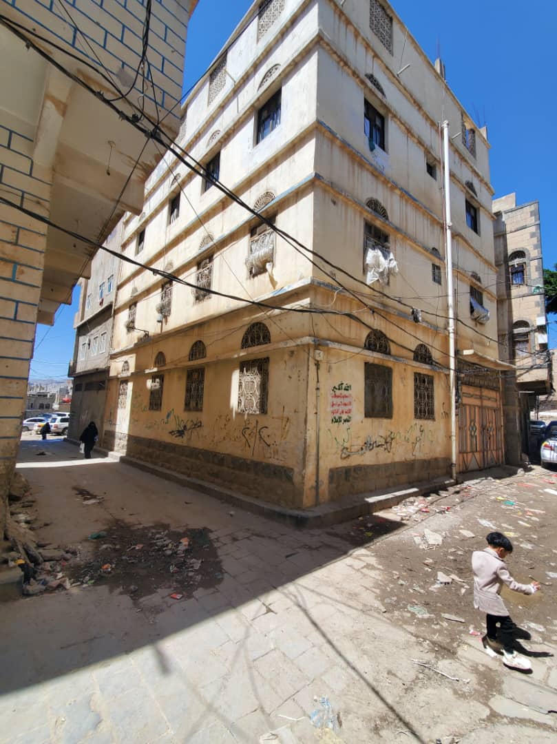 بيت سكني للبيع في شارع الستين الغربي