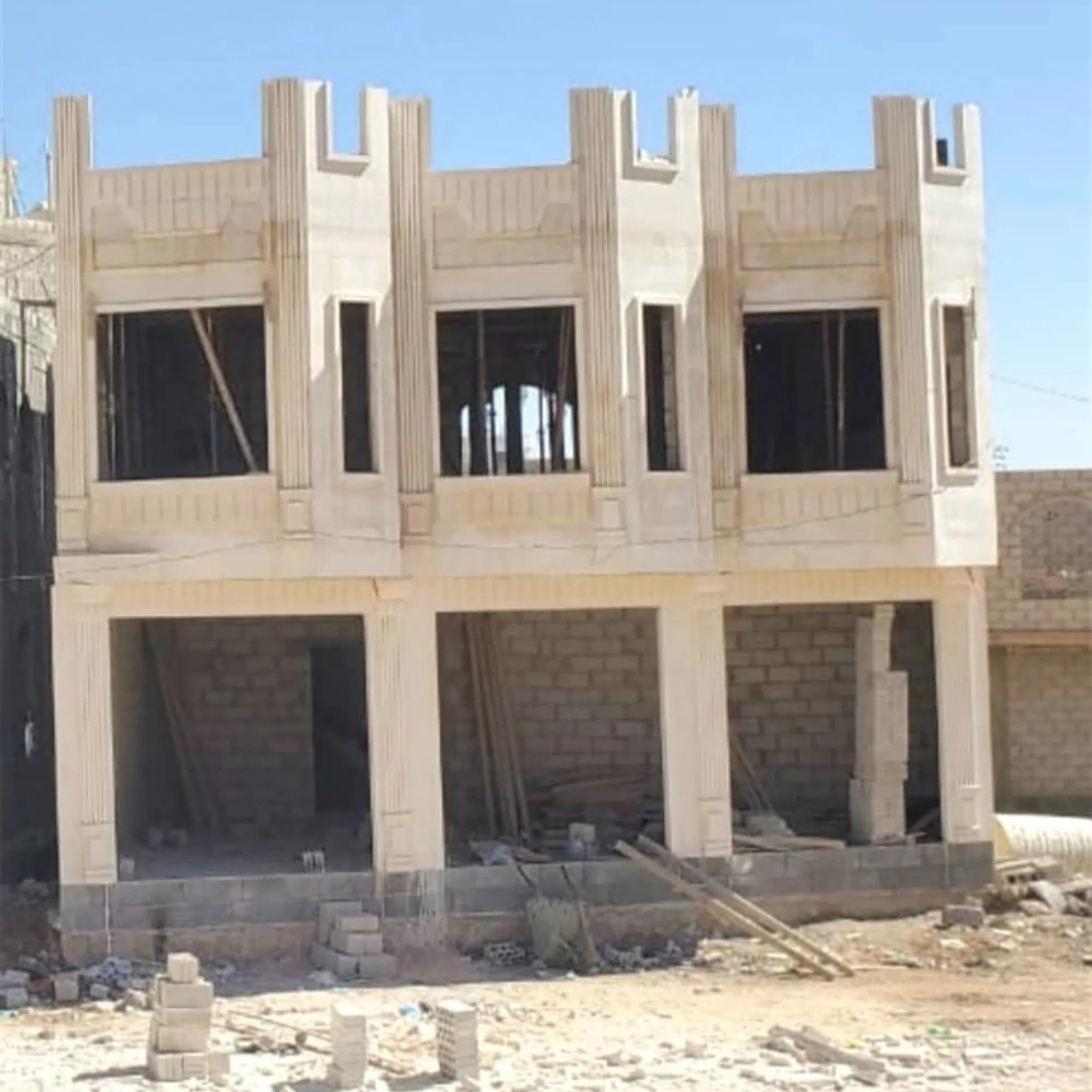 #عماره بحزيز تجاريه علاشارع الربعين عرطه وبسعر مضمون