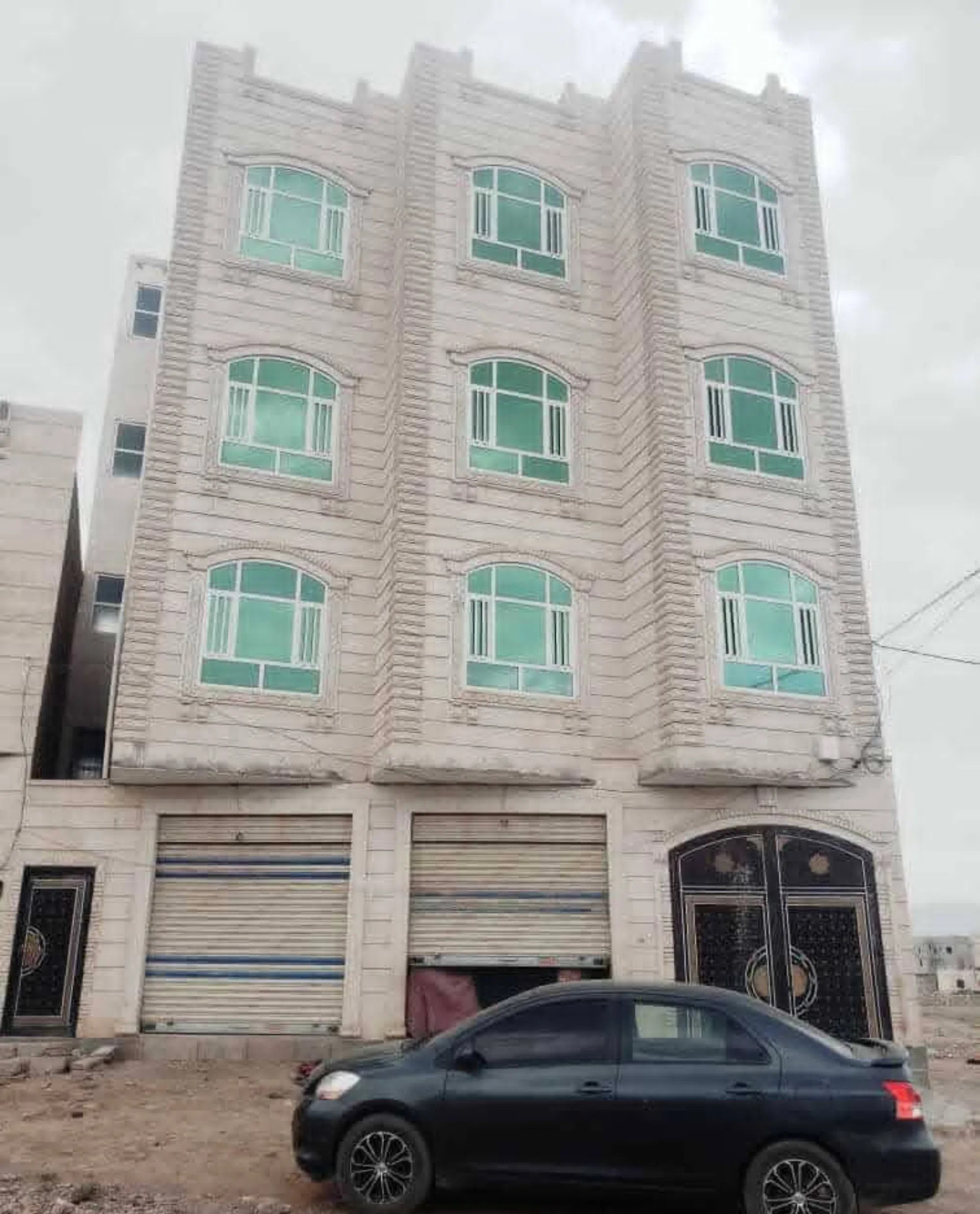 #عمارة اربعه دور وفتحتين تجاري وفتحة لاالحوش