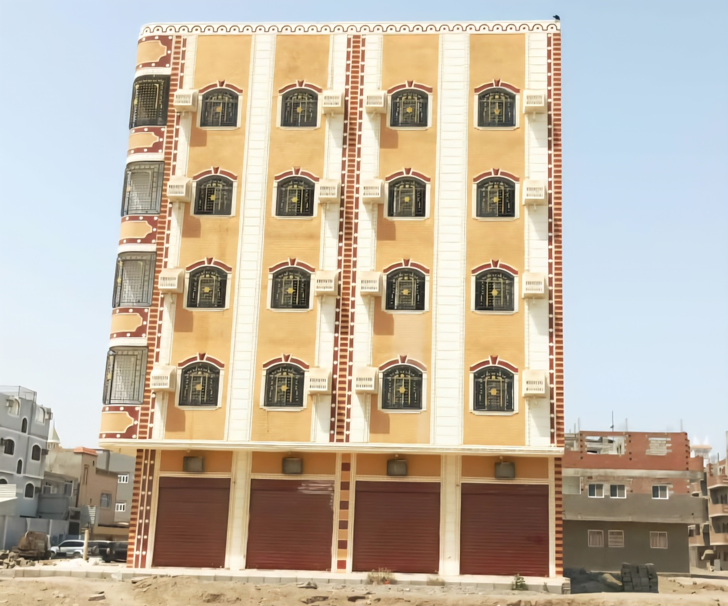 عماره لوكس للبيع في عدن بسعر ممتاز