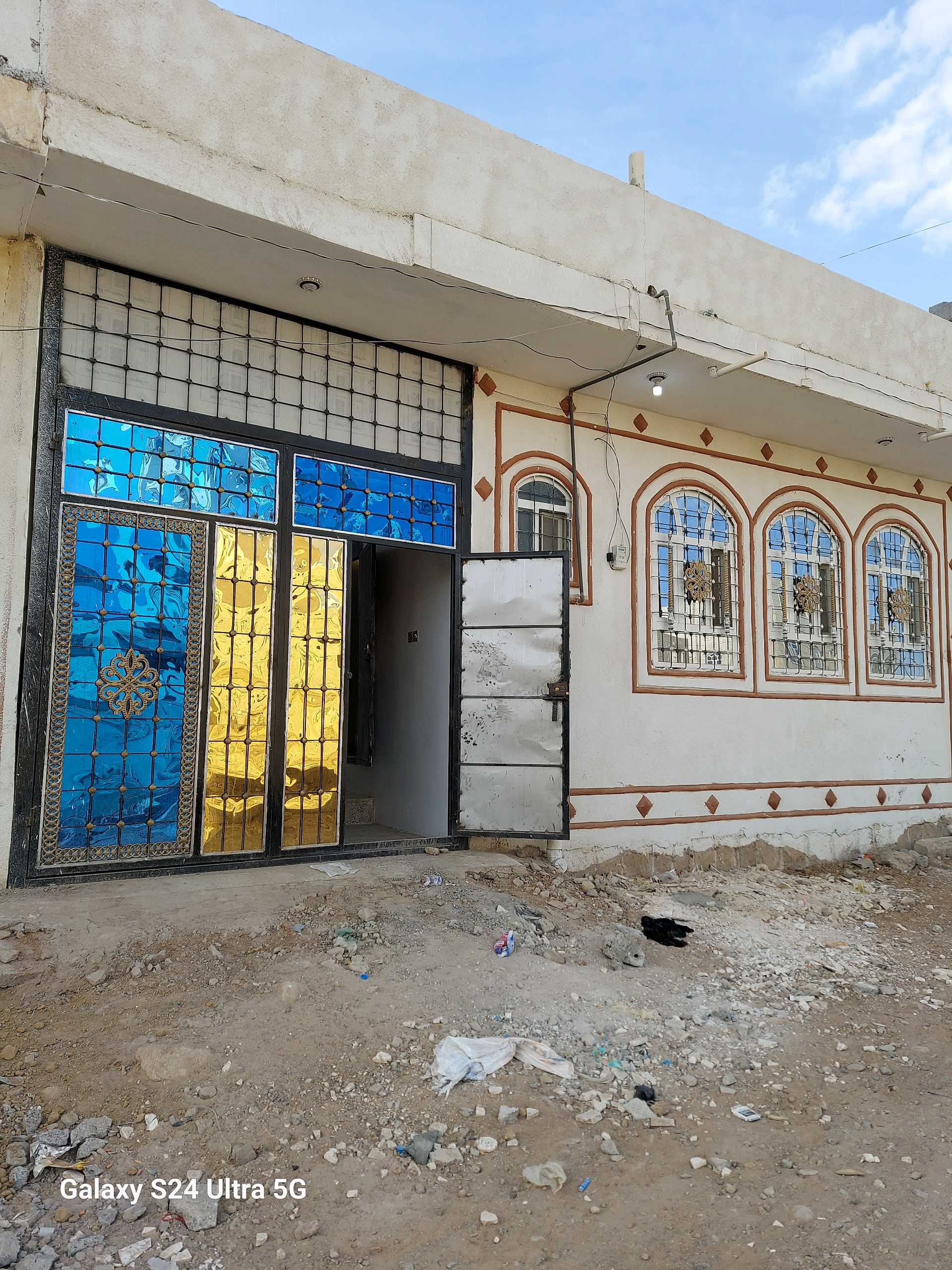 اقوى عرض عقاري قريب الزفلت وبسعر عرطه جداً  في صنعاء