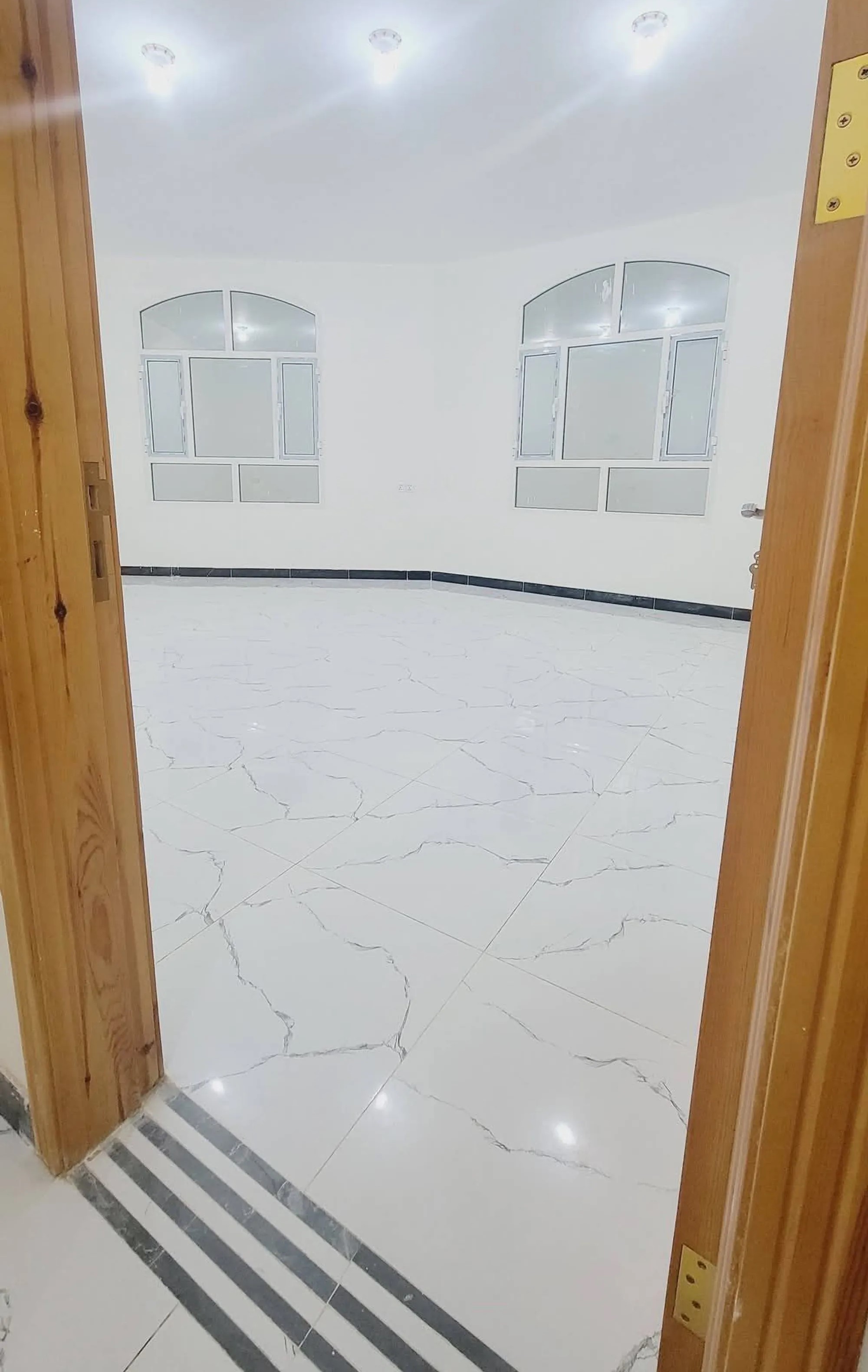 #شقق فاخره وسعر معقول. الموقع حدة جوار مطعم نجوم الشام