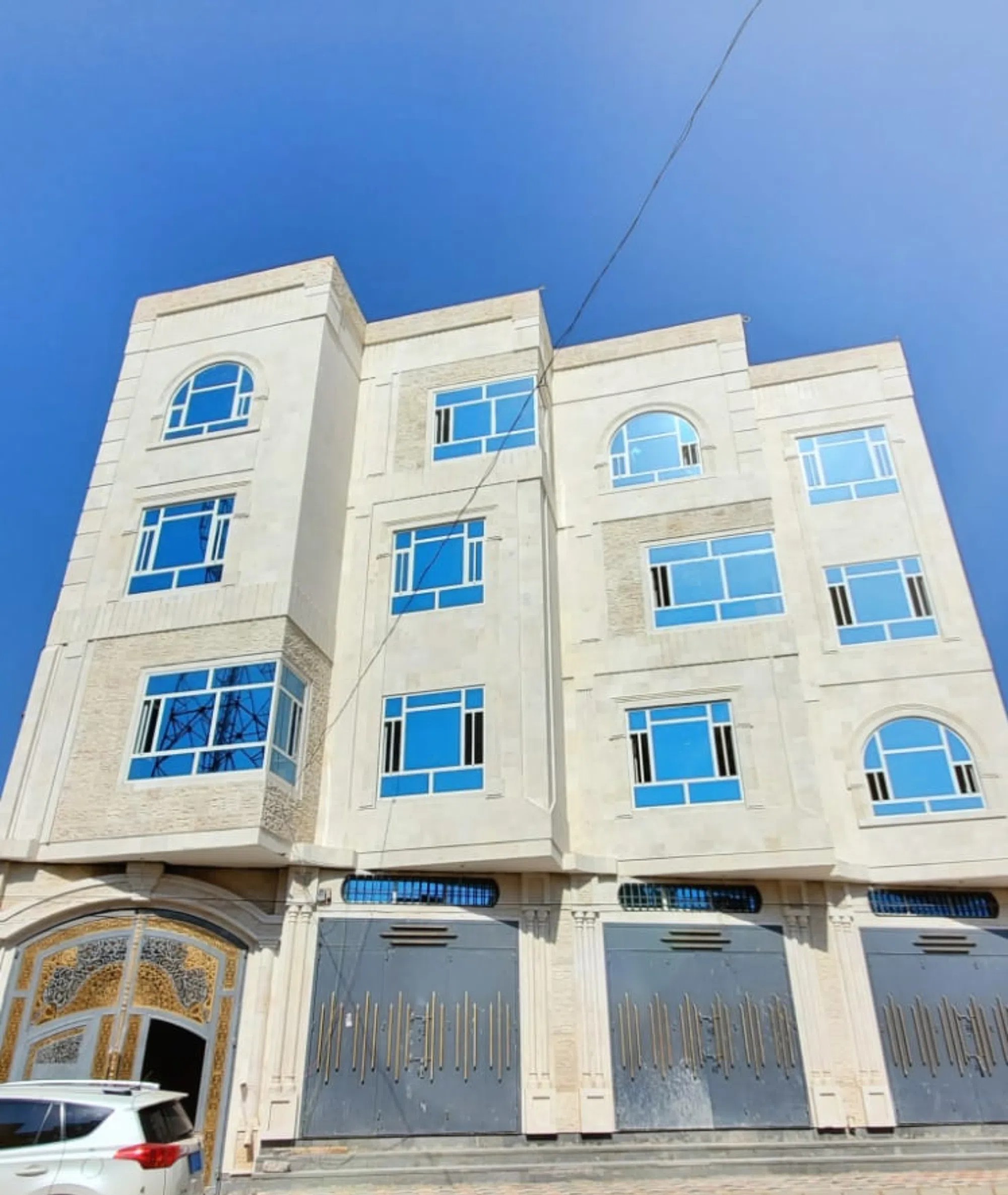 #عماره استثماريه للبيع في منطقه بيت بوس بالقرب من شارع الثلاثين