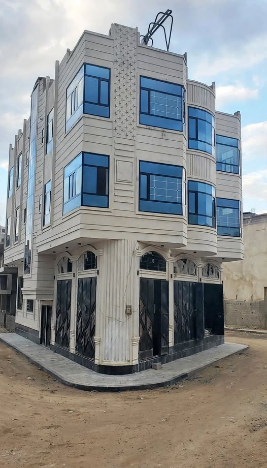 #عمارة #روعة_الروعه #عرطه #عماره_استثمارية لكس اللكس جديد حديث في #صنعاء #شميلة