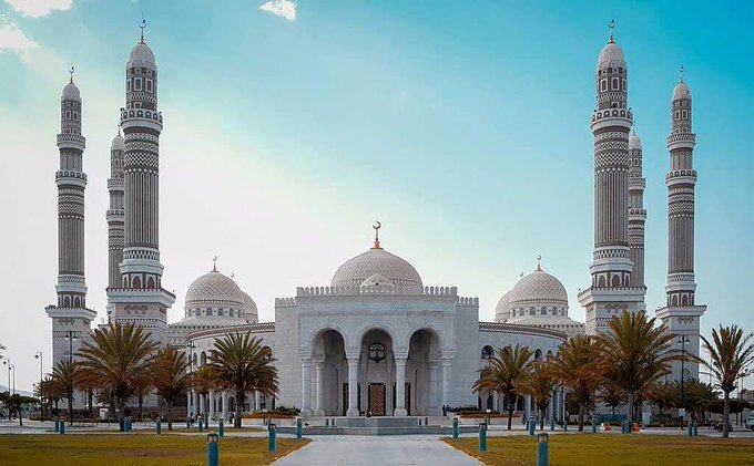 تفاصل بناء جامع الصالح اكبر مساجد الجمهورية اليمنية