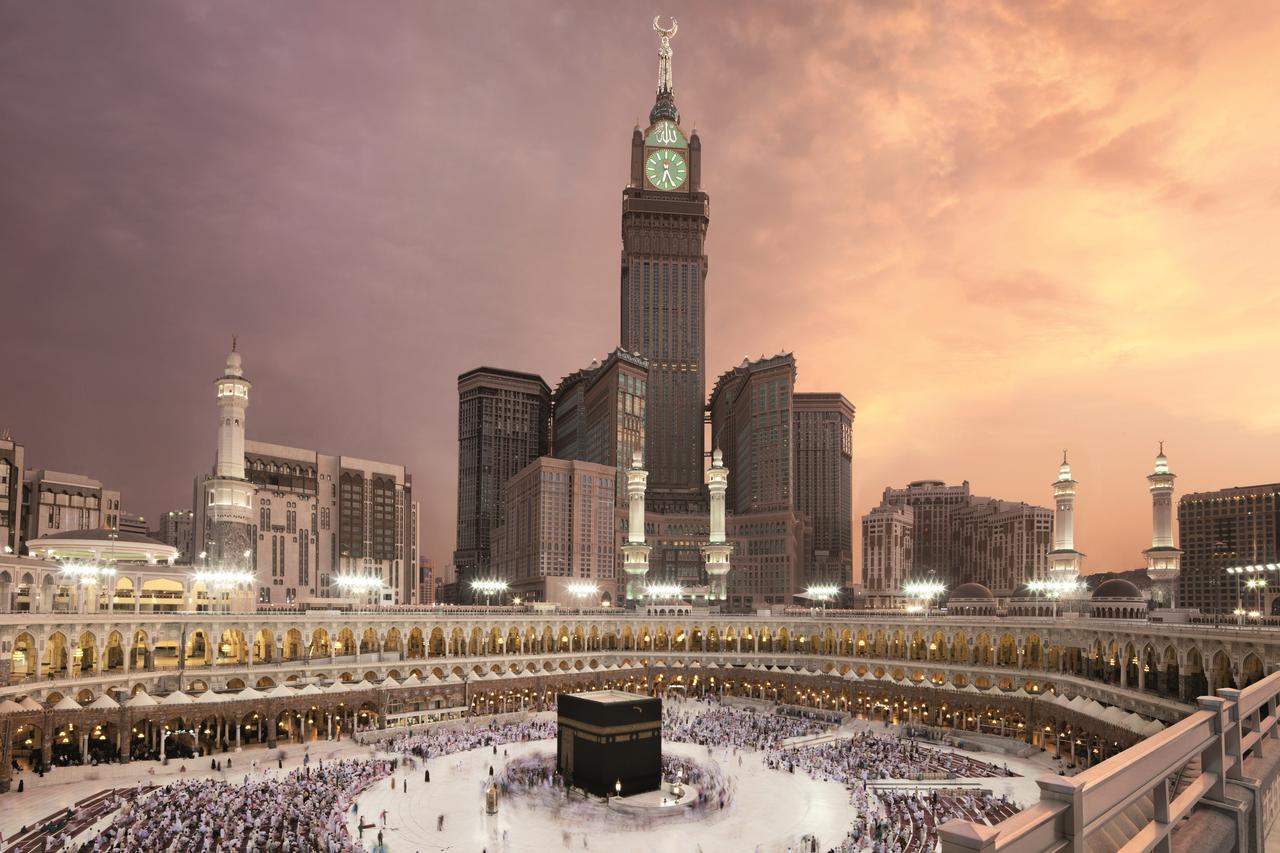 بناء اكبر ساعة بالعالم ساعة مكة