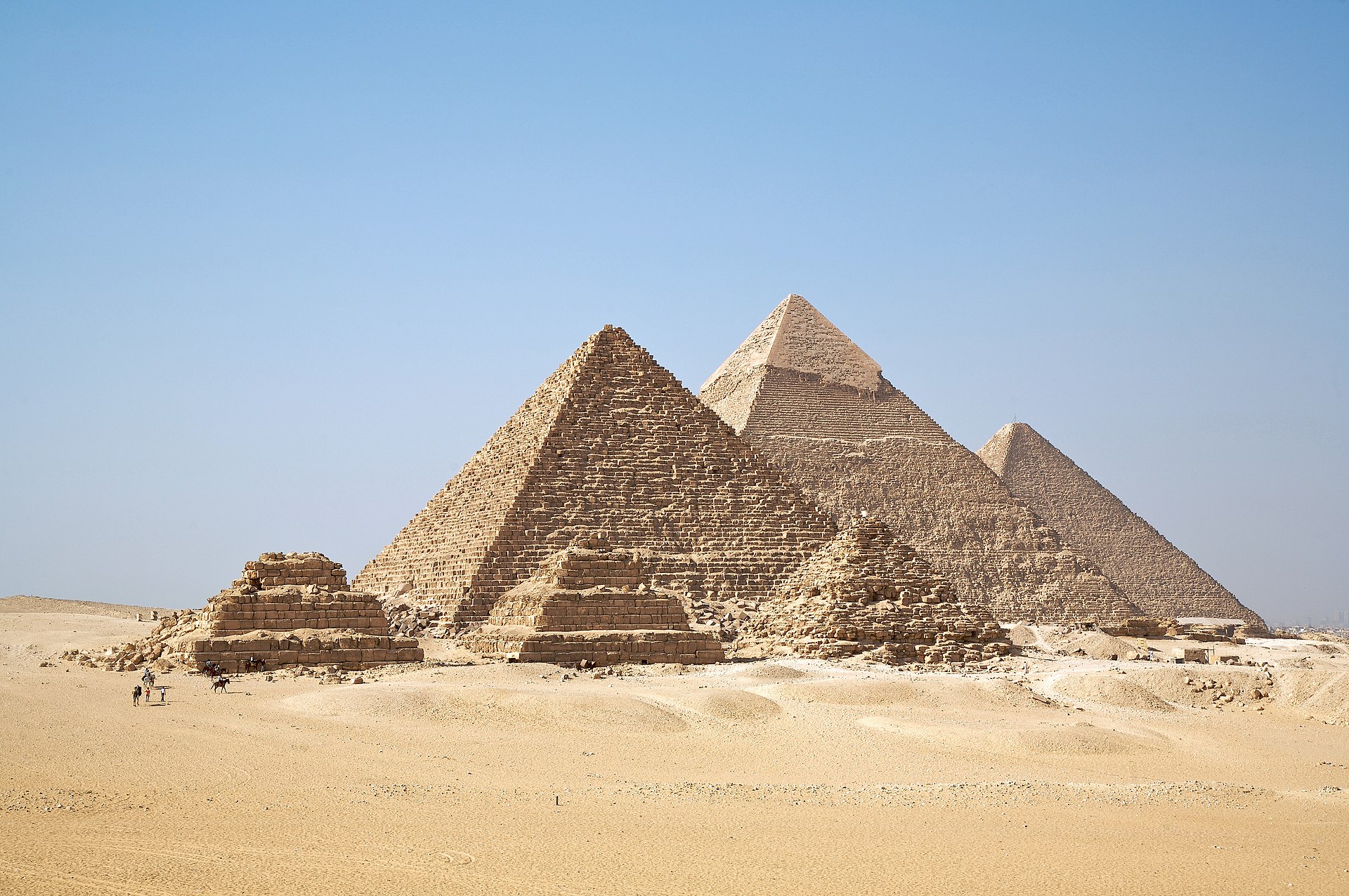 شرح كامل عن تاريخ بناء الاهرامات